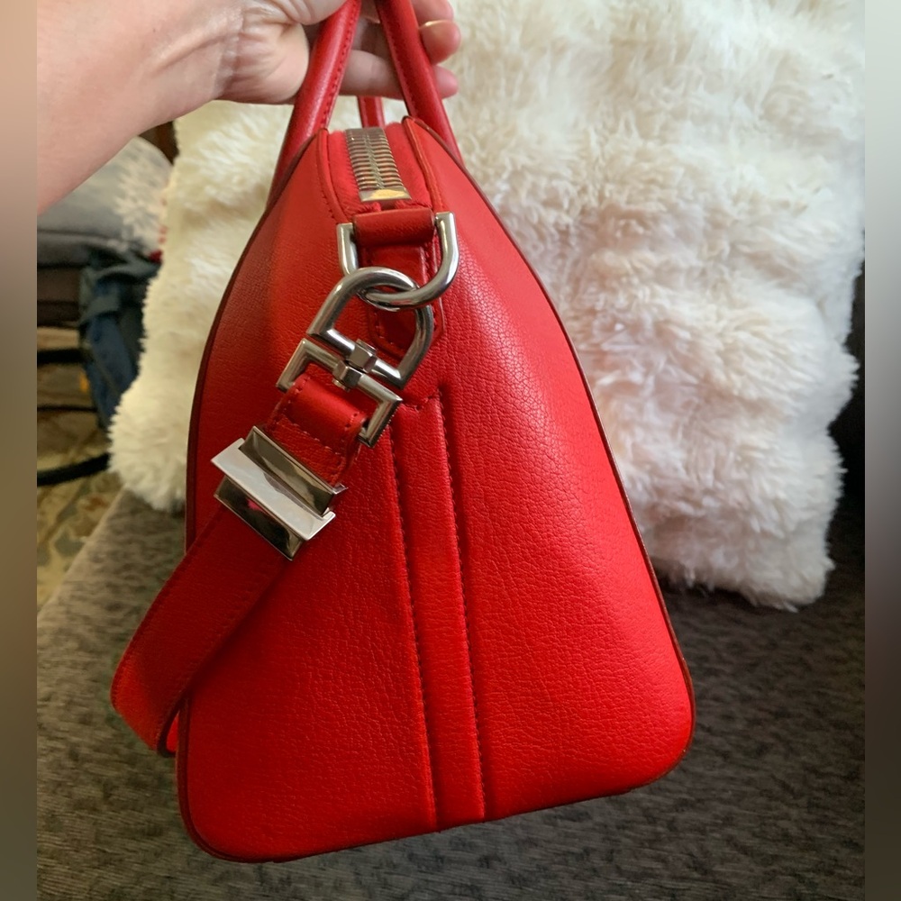 Givenchy Red Shoulder Bag - Picture 5 of 16